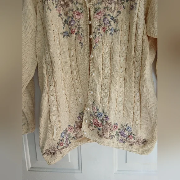 Jenny Grandmother Floral Embroidered & beaded Colorful button Up Sweater Large - Picture 4 of 12